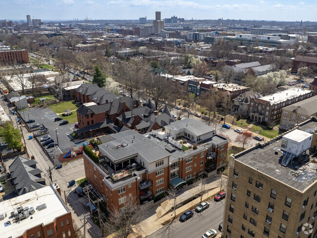 Foto aérea - 110 N Newstead Ave