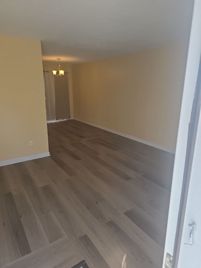 Foto del edificio - 2 Bed 1.5 bath townhouse