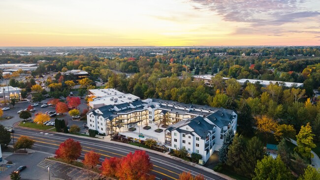 Foto del edificio - River Walk Apartments