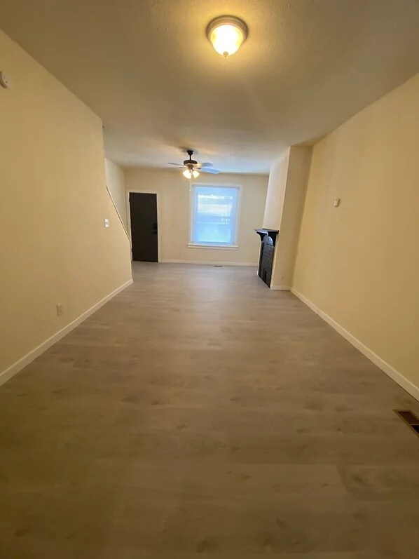 Foto del edificio - 5213 Upland St