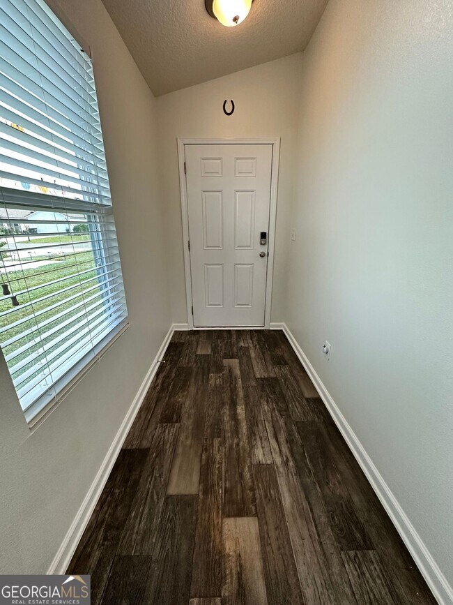 Foto del edificio - 25 Fox Path