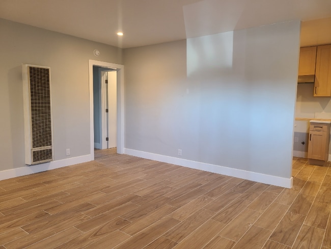 Foto del edificio - 14921 Vanowen St