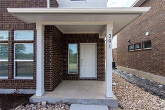 Building Photo - 391 W South St