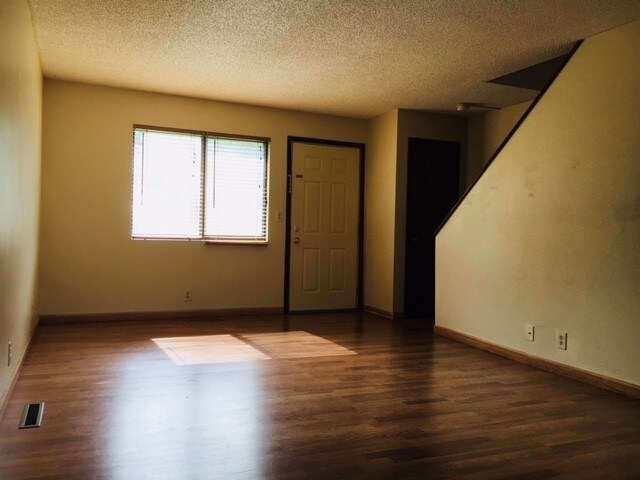Building Photo - 659 Faidley Pl