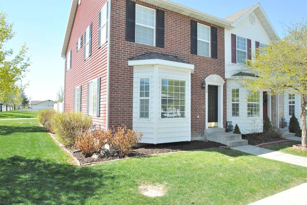 Primary Photo - 320 280 N