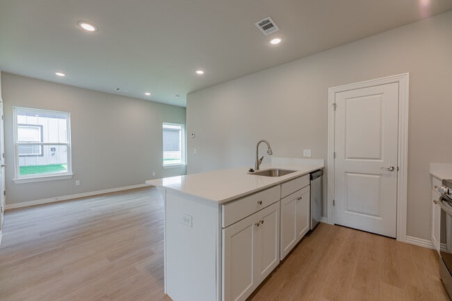 Foto del edificio - 1602 SW Poigai Wy