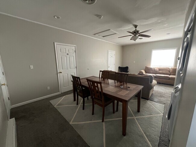 Foto del edificio - 9604 Dry Bridge Rd