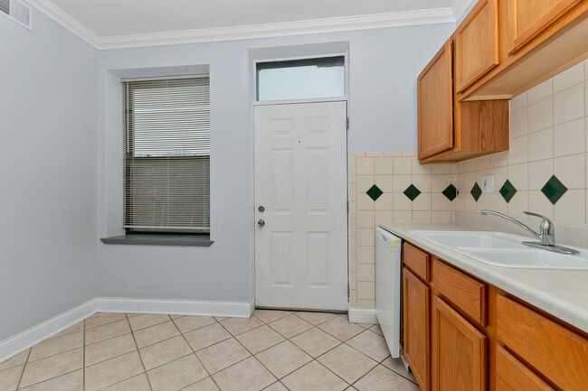 Building Photo - One Bedroom in South Shore Available Now!