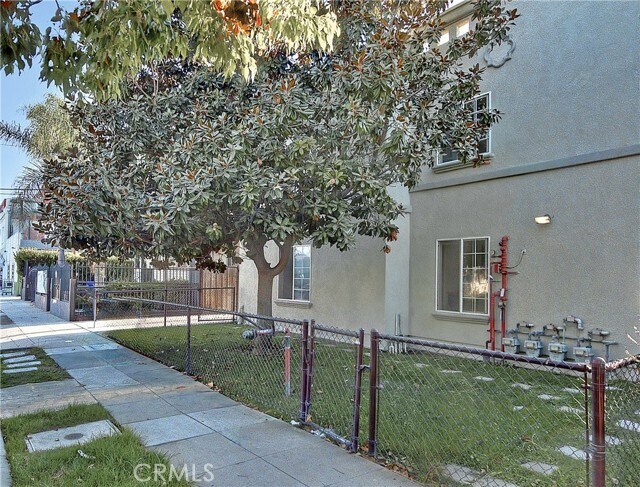 Foto del edificio - 3105 Walton Ave