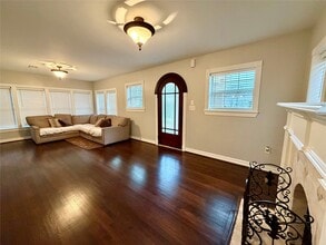 Building Photo - 8234 Bonner Dr