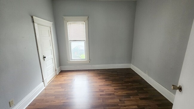 Building Photo - Charming Historic 2-Bedroom Home in Des Mo...