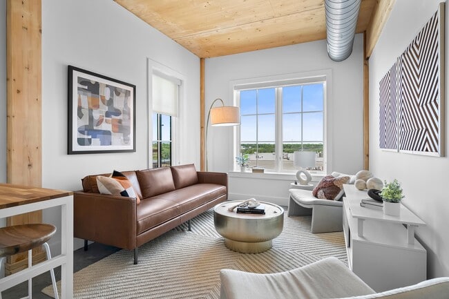 Picture of Apartments for Rent with High Ceilings in Historic Savannah, Savannah ...