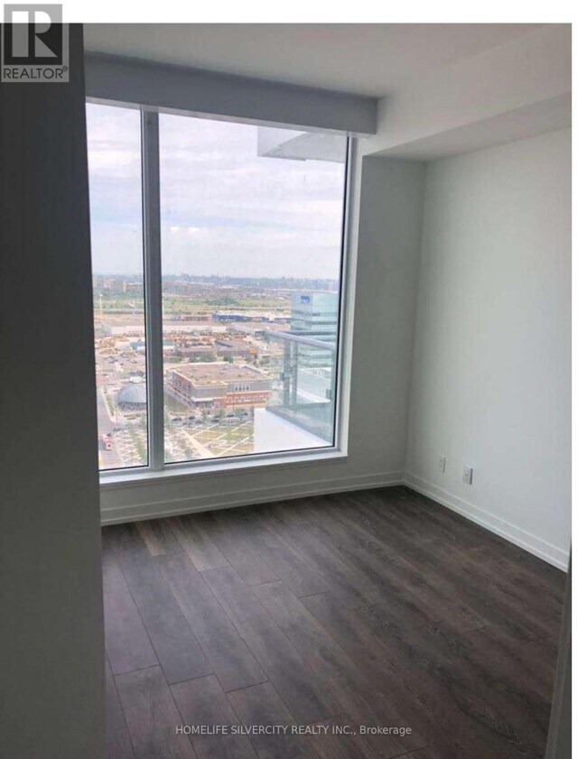Photo du bâtiment - 950 Portage Pkwy