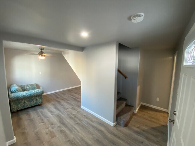 Foto del edificio - 2146 S West View St