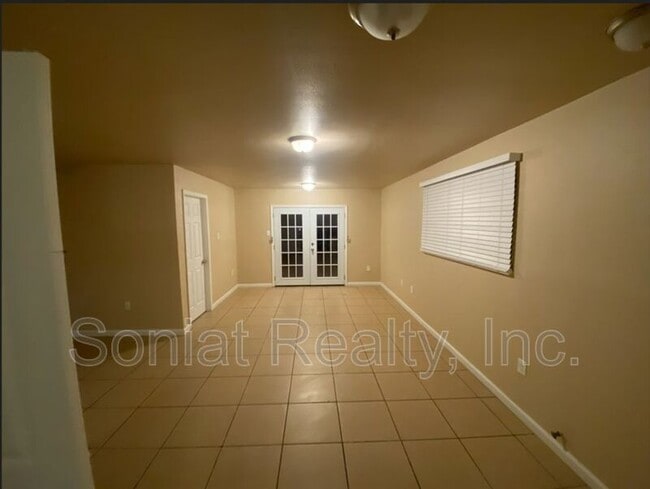 Foto del edificio - 7202 Salem Dr