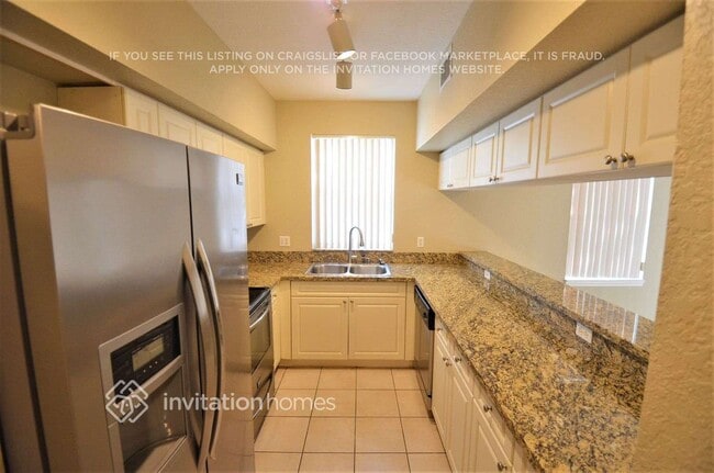 Foto del edificio - 6554 W Sample Rd