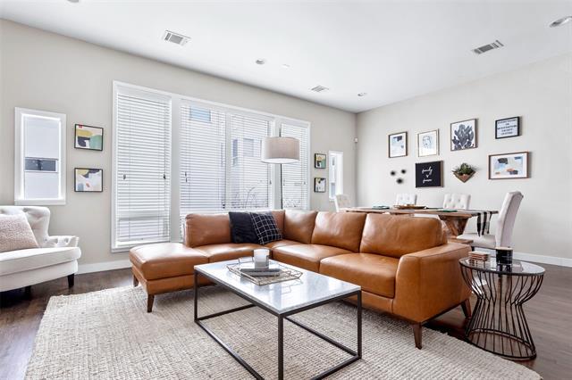 Foto del edificio - 4964 Flitwick Ct