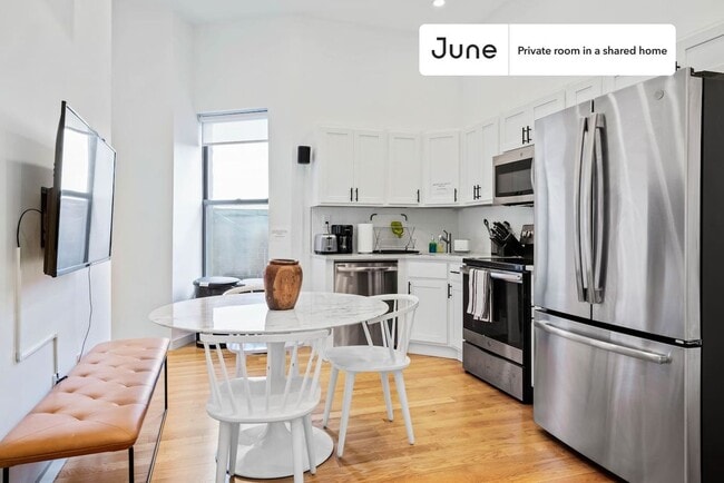 Building Photo - Bedford-Stuyvesant