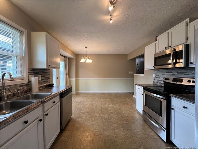 Building Photo - 420 Mangum Ct