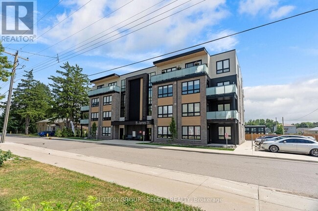 Building Photo - 15 James St