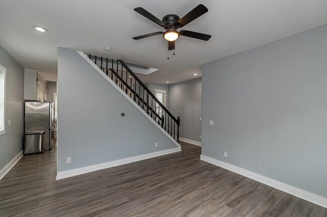 Building Photo - 1714 Brewster Ave