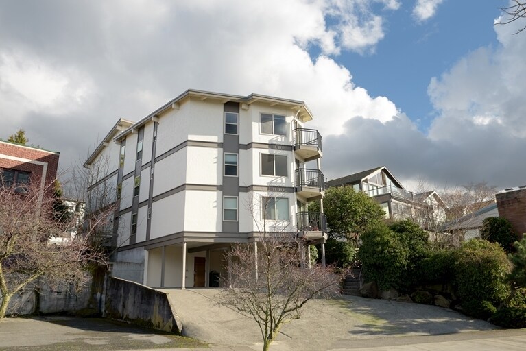Primary Photo - Laurey Ann Apartments