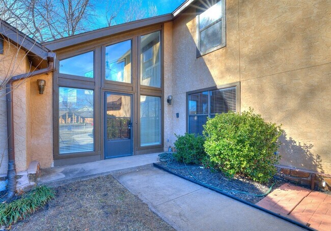 Foto del edificio - 2605 W Washington Cir