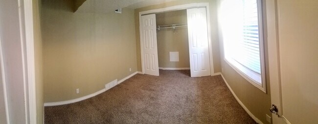 Building Photo - 7038 S Brookhill Dr