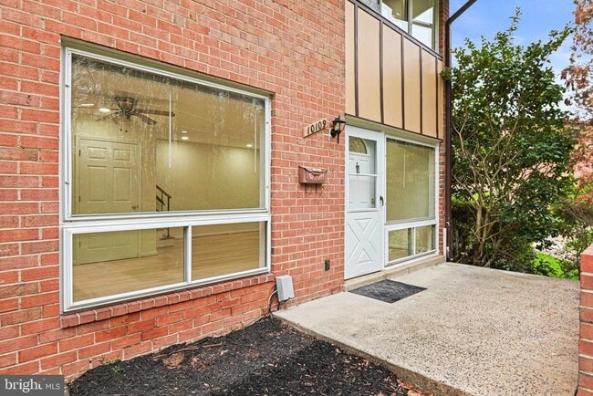 Building Photo - 10109 Fair Wds Dr