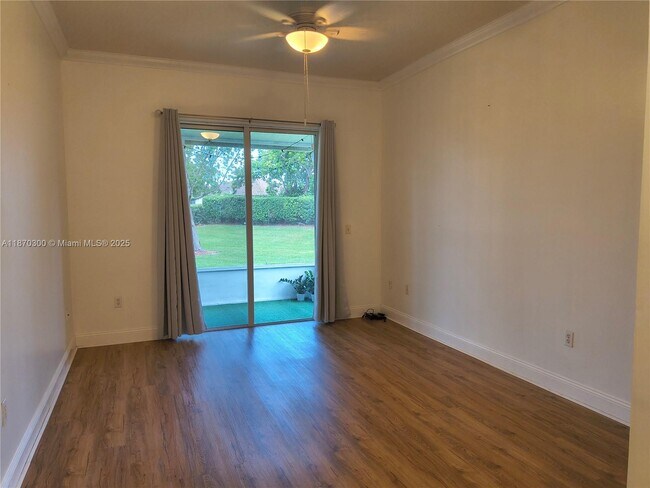 Foto del edificio - 440 SE 25th Dr