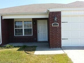 Building Photo - 6601 Huntington Ct