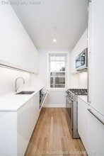 Building Photo - 17 Forest St