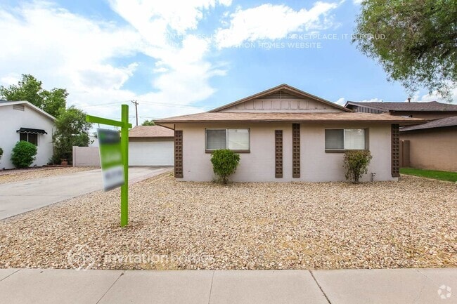 Building Photo - 5746 N 41st Dr