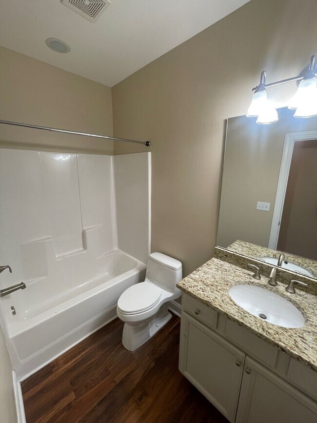 Foto del edificio - Beautiful 3bed, 2bath Home in Park Circle