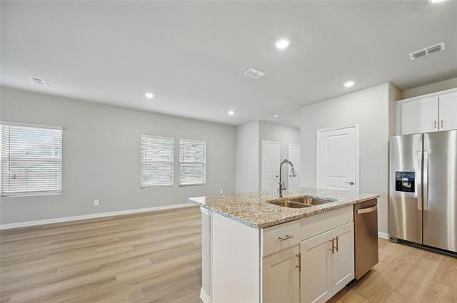 Foto del edificio - 515 Ezra Ln