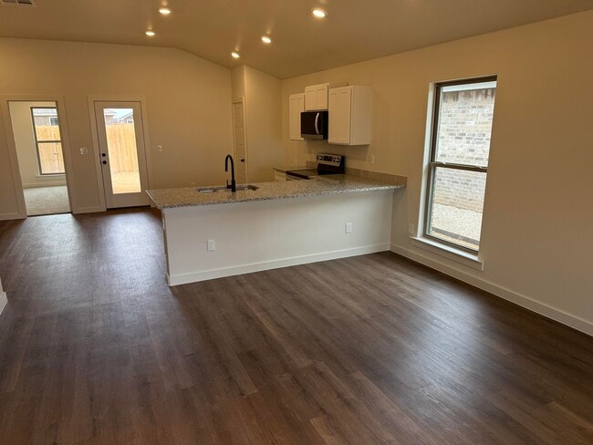 Building Photo - 1305 N Chicago Ave