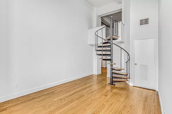 Foto del edificio - 421 Hudson St