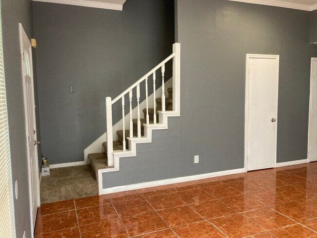 Building Photo - 4238 Field Meadow Dr