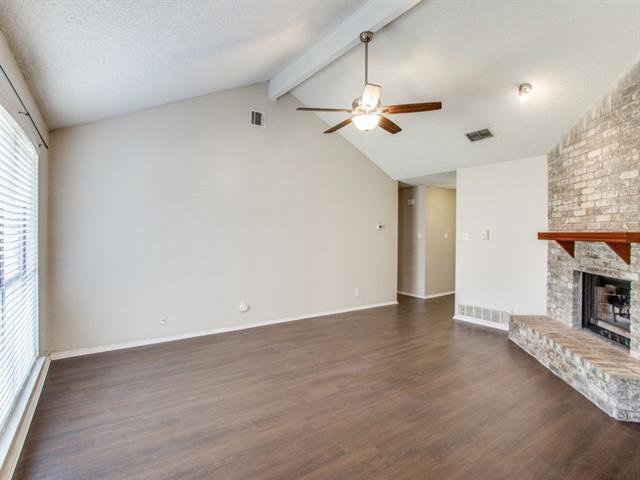 Building Photo - 536 Clover Dr