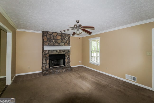 Building Photo - 225 Hollis Cir