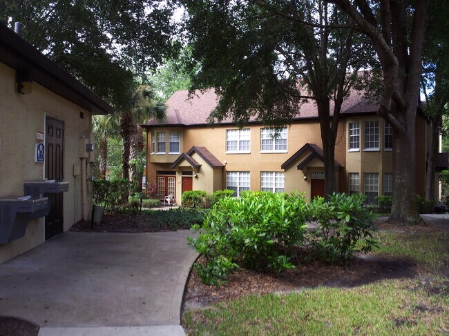 Vista exterior - 6352 Raleigh St