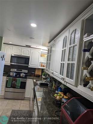 Building Photo - 8001 Crespi Blvd