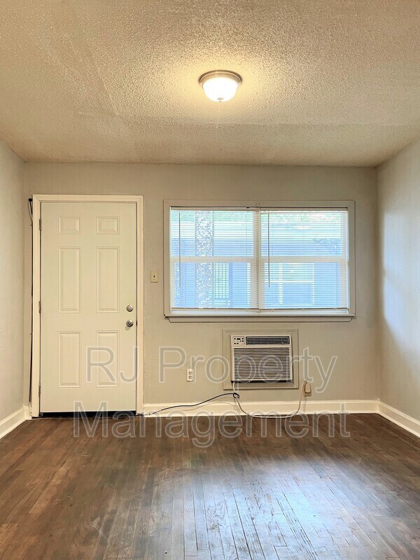 Foto del edificio - 1433 Court Ave