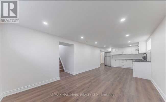 Building Photo - 39 Stansbury Crescent