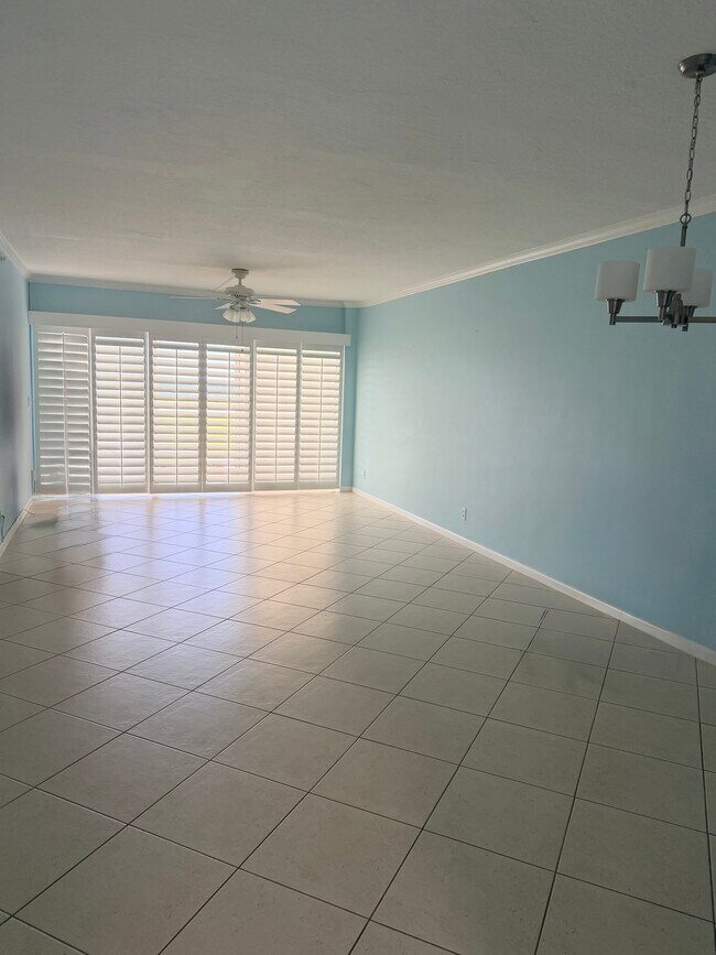 Foto del edificio - 3101 S Ocean Blvd