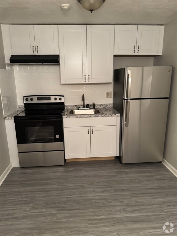 Building Photo - 55 Elmwood Park