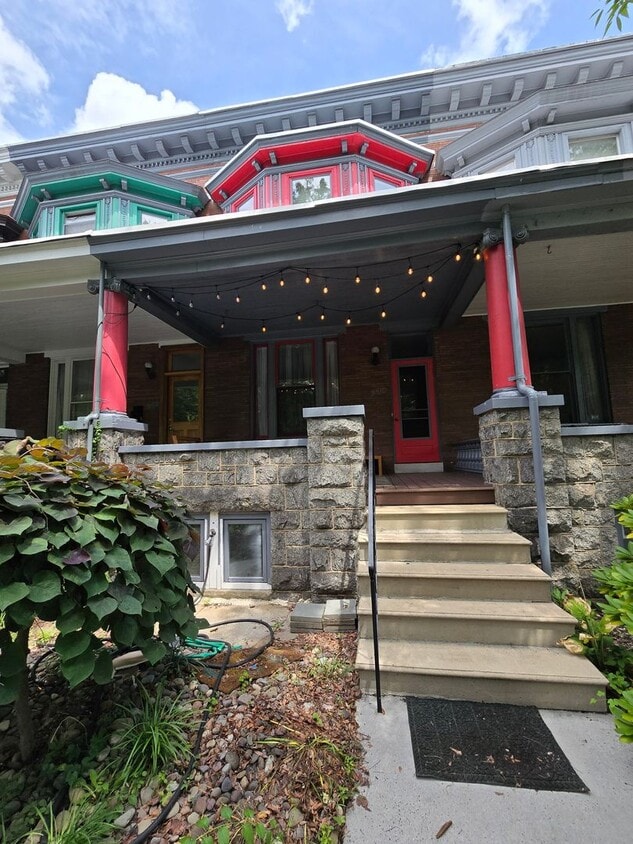 3-Bedroom, 1.5 Bathroom Charles Village Townhouse - 3-Bedroom, 1.5 Bathroom Charles Village Townhouse