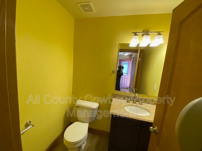 Foto del edificio - 4123 Moraine St