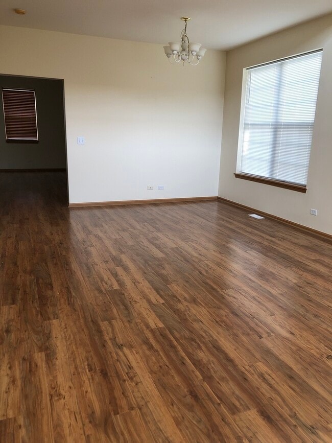 Building Photo - 1860 Fescue Dr