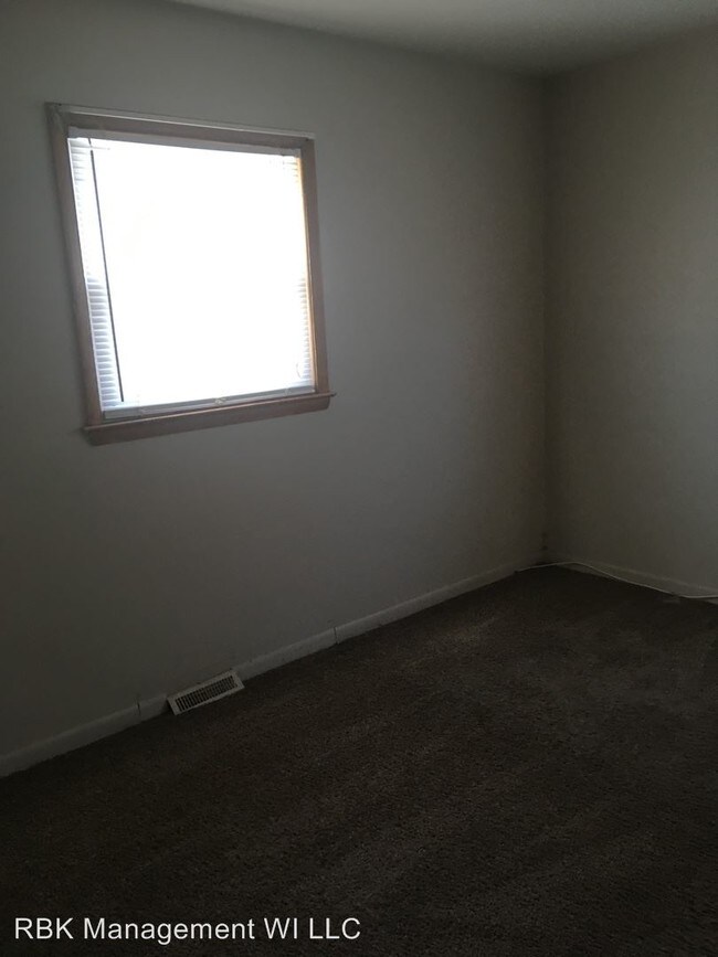 Foto del edificio - 3 br, 1 bath House - 5325 N 62nd St